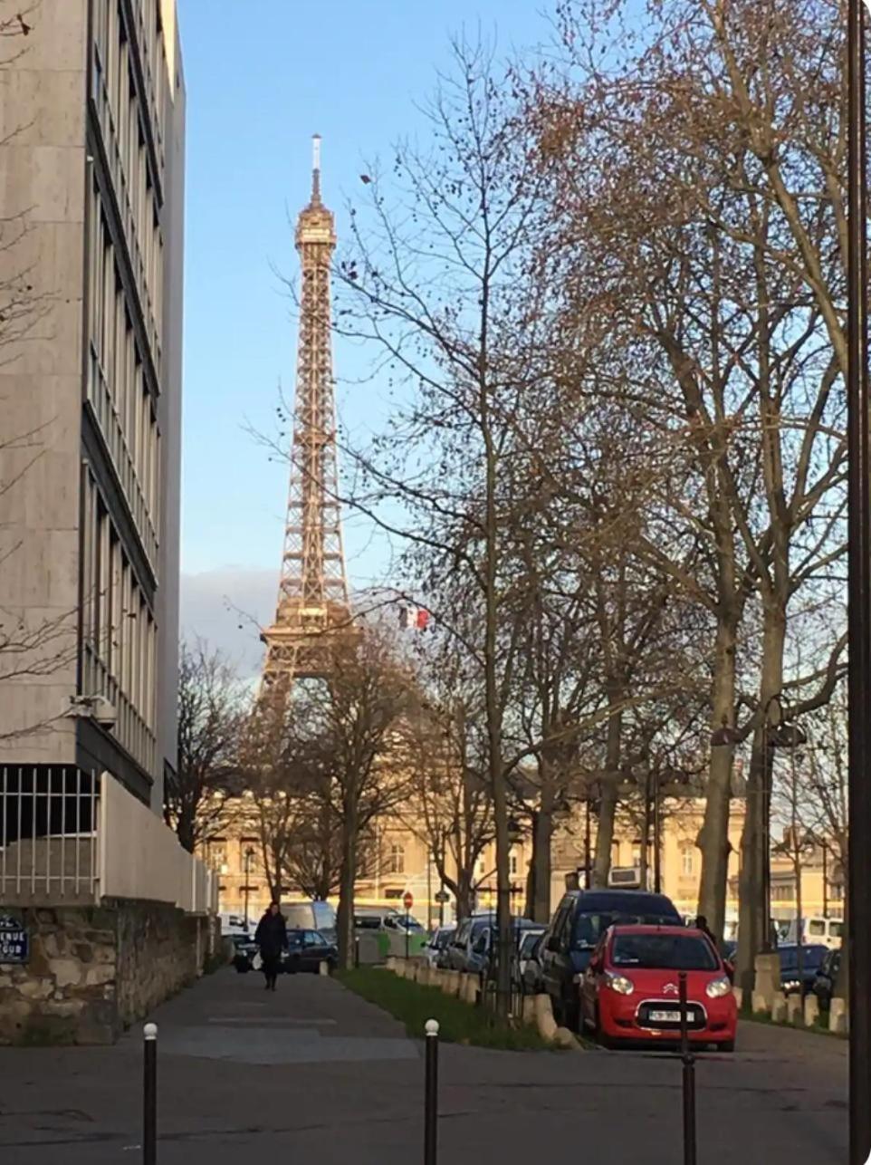 Studio Pour Deux Face A La Tour Eiffel París Exterior foto